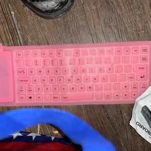 Hot Pink & Hassle-Free: The Ultimate Portable Keyboard!